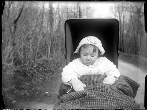 Enfant bébé dans son - , landau