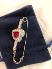 broche epingle coeur , strass
