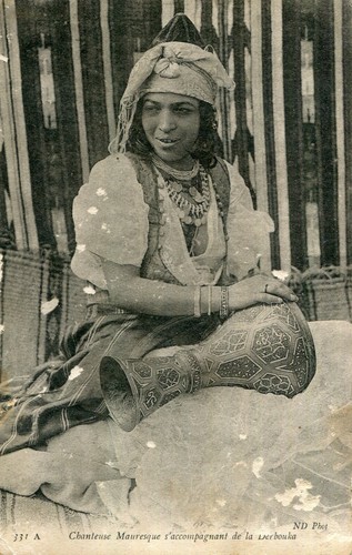 Carte chanteuse mauresque - carte,