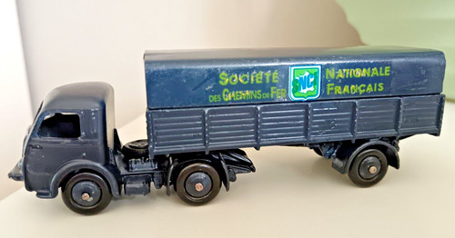 Dinky toys tracteur - -, panhard