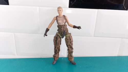 2704254 defaut figurine - 2704254,