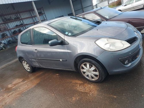 Calandre droite renault clio - calandre, 3
