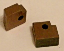 Paire de charbons pour