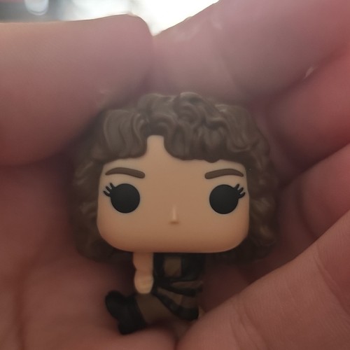 Pop kinder joy stranger thing - stranger,