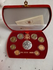 VATICAN / COFFRET B.E JEAN PAUL II 2004 / M. GIOTTO / NATIVITE + BILLET 0 EURO .