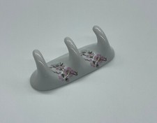 PORCELAINE DE PARIS LES BAINS DECORES PECHER ROSE PATERE CROCHET MURAL