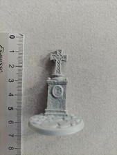 TOMBSTONE CROSS SCENERY