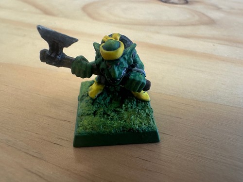 Warhammer 5432 goblin with axe - 5432,