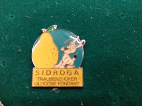 Pin asterix idefix - pin's, bd