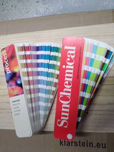 Pantone process 1 sun - 2,