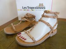 SANDALES SPARTIATES LES TROPEZIENNES BRIDE BRACELET AVEC CLOUS CUIR CAMEL T .34