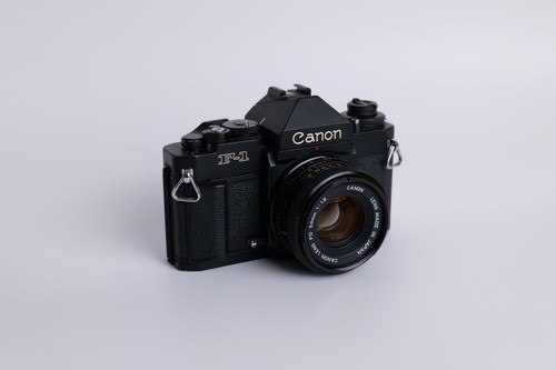 Canon new 50mm - new, f/1.8