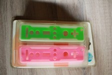 2 Protections Manette Nintendo  Wii - Coque en Silicone vert et rose neuf