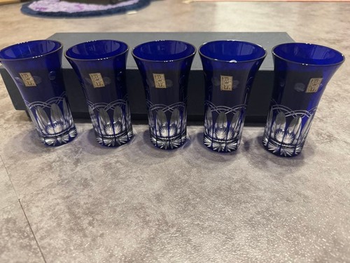 Lot tasses en - 5,
