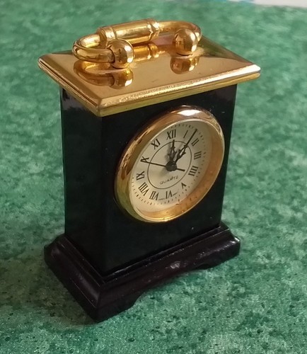 Horloge miniature son - miniature, ecrin