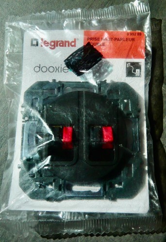 Legrand prise haut parleur - legrand-prise, haut-parleur