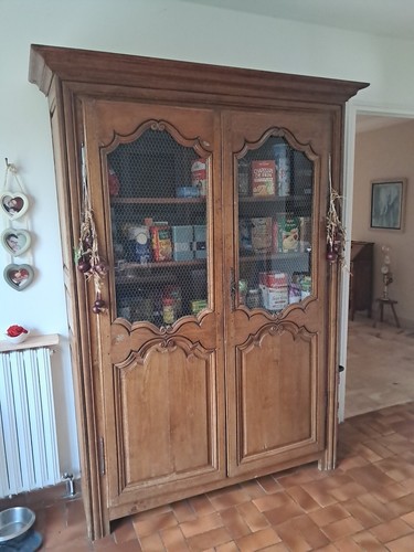 Armoire ancienne cause - armoire,