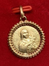 pendentif ancien médaille en or jaune 18 carats 750 communion baptême religieux
