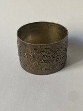 Ancien beau rond de serviette