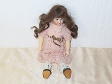 Poupée " Fille En Rose Robe