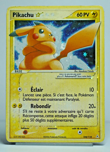Carte pokémon pikachu - pikachu, gold