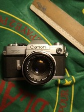 Appareil photo Argentique Reflex Canon FX avec Son Objectif