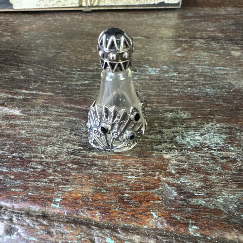 Flacon parfum miniature - flacon, pierre