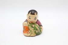 ANCIEN TAILLE CRAYON D' ECOLIER - ENFANT A LA GRENOUILLE - 1950/60 - CHINA -