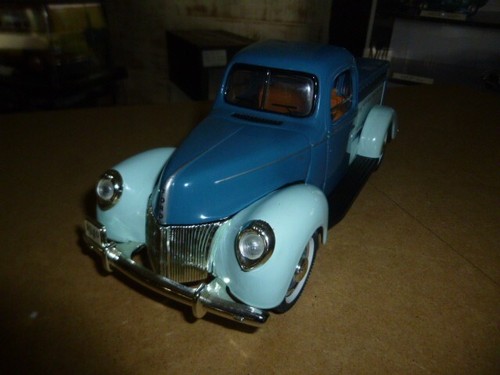 Ford pick 1940 golden whell - up,