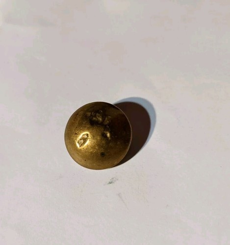 Ancien bouton militaire - , en