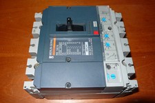 Compact NS160N Merlin Gerin Disjoncteur Tétra 160A déclencheur STR22SE 160ampère