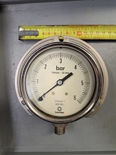 Manomètre Industriel  BOURDON 0-6 Bars. Classe 1 . Inox Aisi 316L