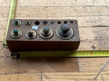 (n° 8 Outils série Non Complète 8 Poids Laiton anciens  balance Roberval.