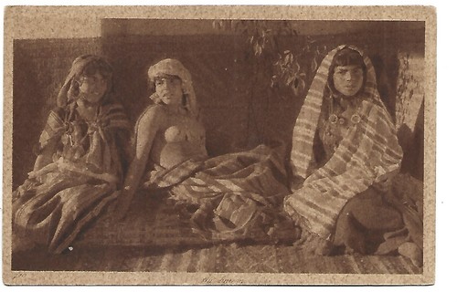 Mauresque aux seins - , nus