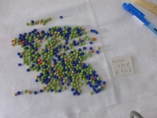 perle vintage fd de boite 420 petite perle ronde en verre  INDE 1980 multicolore