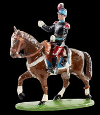 QUIRALU CAVALIER SAINT CYRIEN PORTE DRAPEAU / jouets anciens