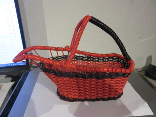 Porte bouteille scoubidou tbe - bouteille,