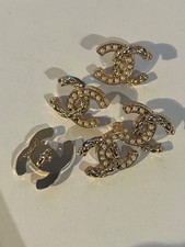 5 boutons chanel vintage logo