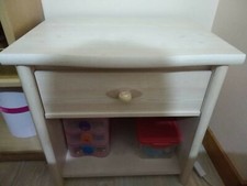 Table de chevet imitation pin cérusé avec niche et tiroir 54*52