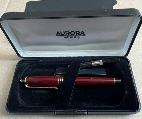 Stylo plume aurora - plume, ipsilon