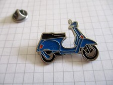 SCOOTER VESPA PIAGGIO SCOUTEUR - VINTAGE PIN - PRIVATE COLLECTION - us22