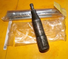 GRAISSEUR POMPE A GRAISSE POUR PETIT GRAISSEUR GENRE MOTO MILITAIRE DE L'ARMEE F