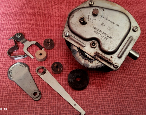 Moteur gramophone - de,