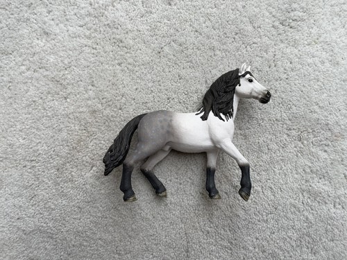 Retired schleich safari horse - retired,