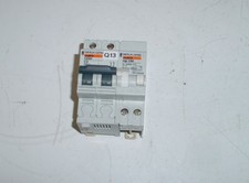 Disjoncteur MERLIN GERIN multi 9 réf. C60H C3 + vigi C60