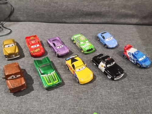 Lot voitures métal disney - voitures,