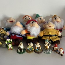 Lot de figurines en peluche