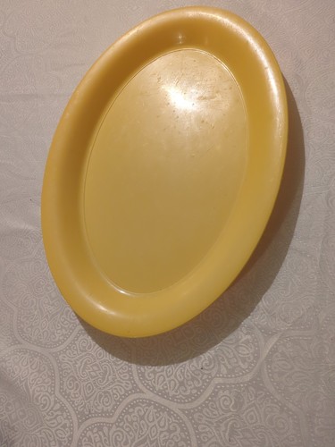 Plateau plastique jaune