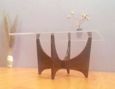 TABLE BASSE carrée en verre