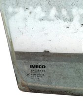 Custode avant droit (porte)